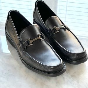 Salvatore Ferragamo men’s black leather loafers